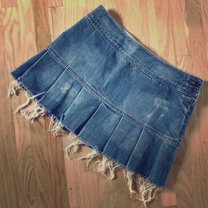 Y2k Early 00s Pleated Denim Skirt